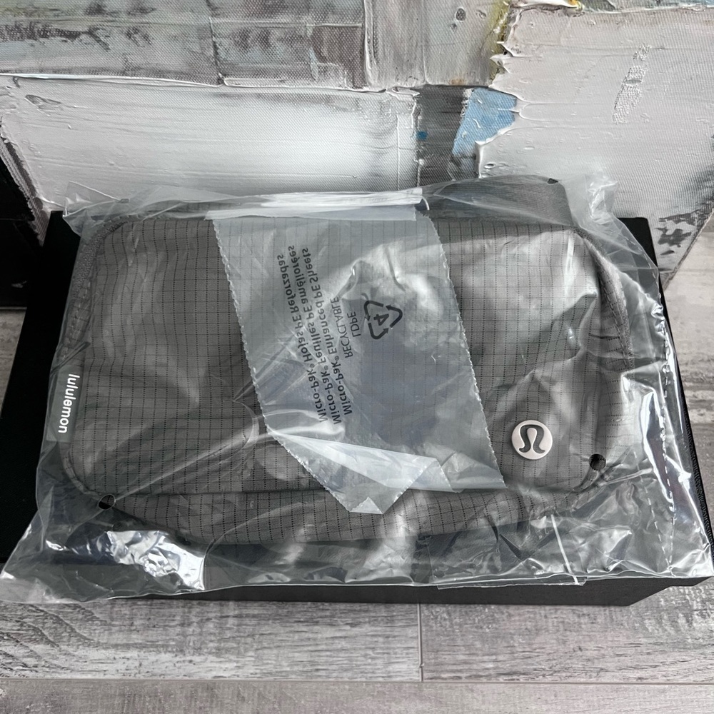 Lululemon Belt Bag in Carob Brown
